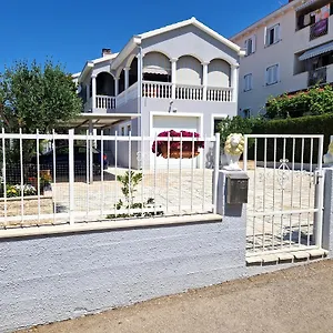 Maison d'hôtes Cosy Near The, Zadar
